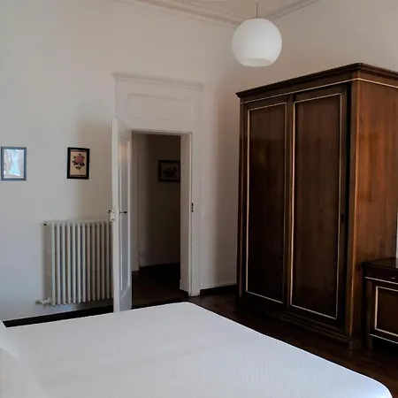 Lillia Apartament *